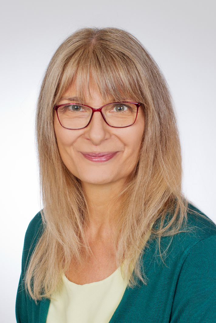 Porträt von Karin Packfrieder - Mentorin für mehr Gelassenheit und harmonische Beziehungen